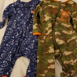 2 footie pajamas 3 to 6 months